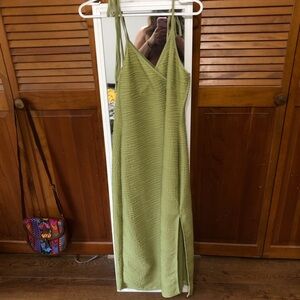 Elegant Green Sleeveless Dress